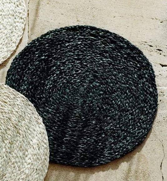 Rund dækkeserviet i sort