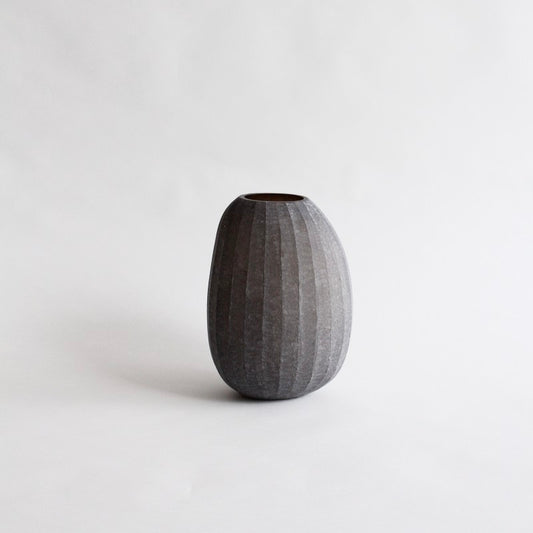 Vase i sandfarve