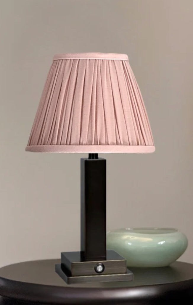 Genopladlig lampe