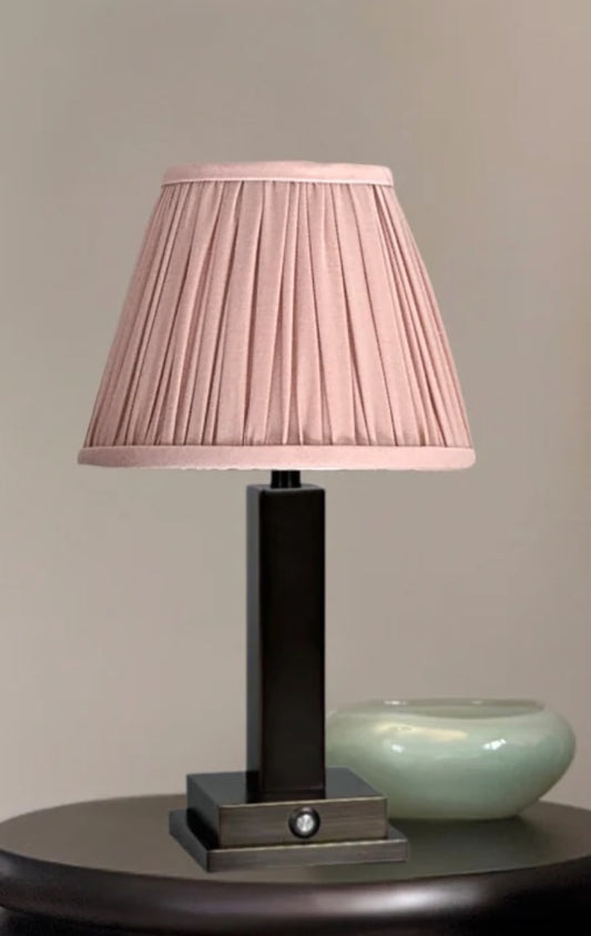 Genopladlig lampe